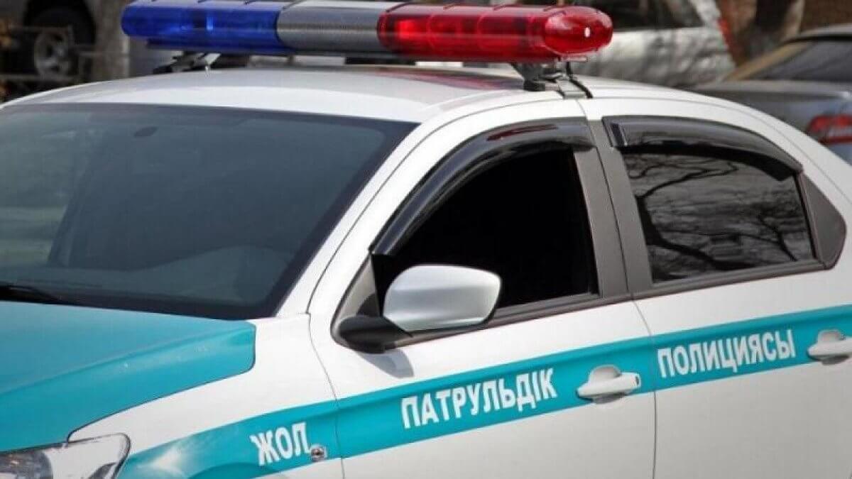 Талмасы ұстап, рөлде есінен танған: Қызылордада полицейлер жүргізушіні аман алып қалды
