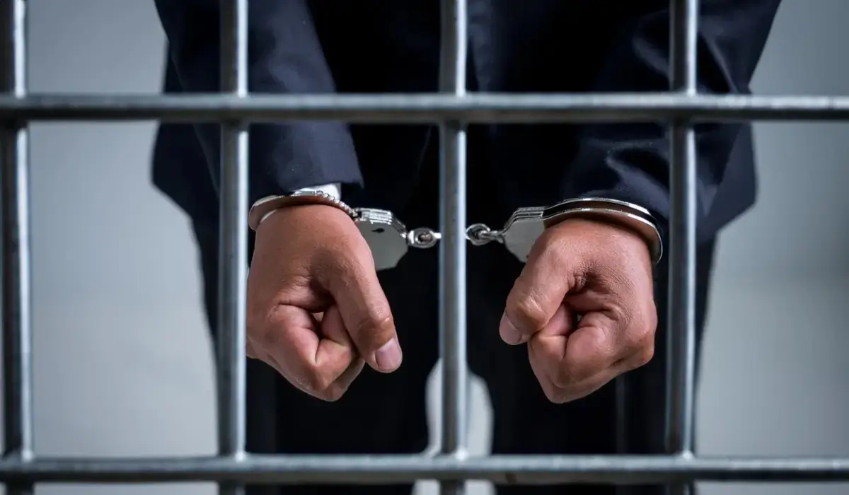 الماتىدا بار يەسٸ قىزمەتكەرٸن زورلاعانى ٷشٸن 5 جىلعا سوتتالدى