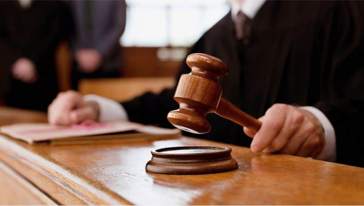 كٷيەۋٸن قورعايمىن دەپ كٸسٸ ٶلتٸردٸ: سوت ەيەلدٸ بوساتتى