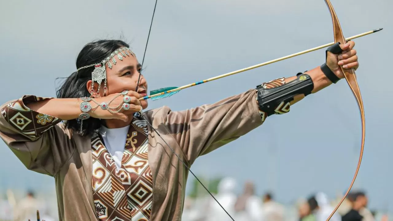 Ұлы Жібек жолымен – 2025 көрмесінде «Көшпенділер ойындары» кітабы таныстырылды