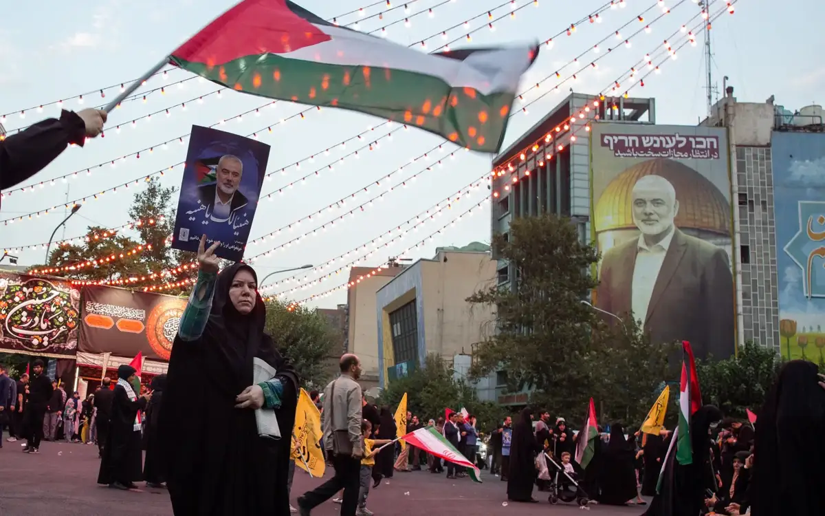 يران حاماس جەتەكشٸسٸنٸڭ قازاسىنا جاۋاپ رەتٸندە يزرايلگە سوققى جاساماق - The New York Times