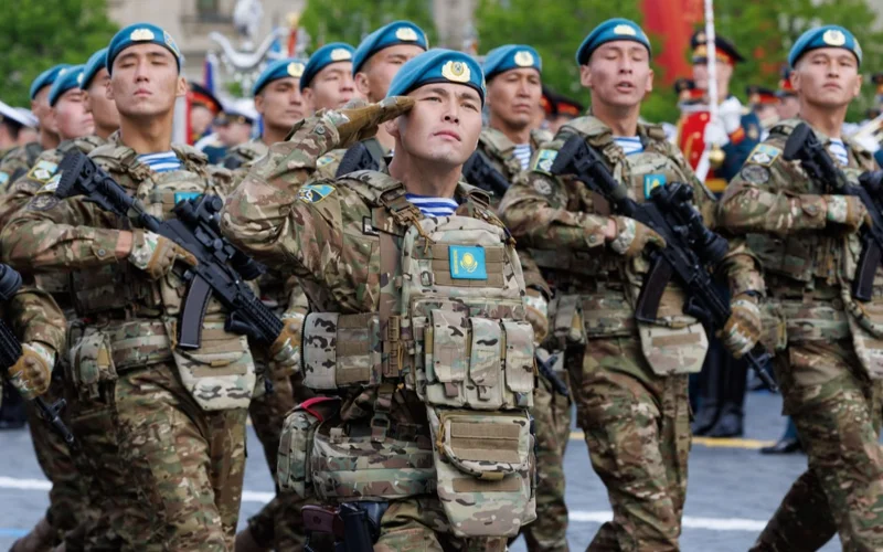 Ел тыныштығын күзеткен:  Бүгін – Отан қорғаушы күні