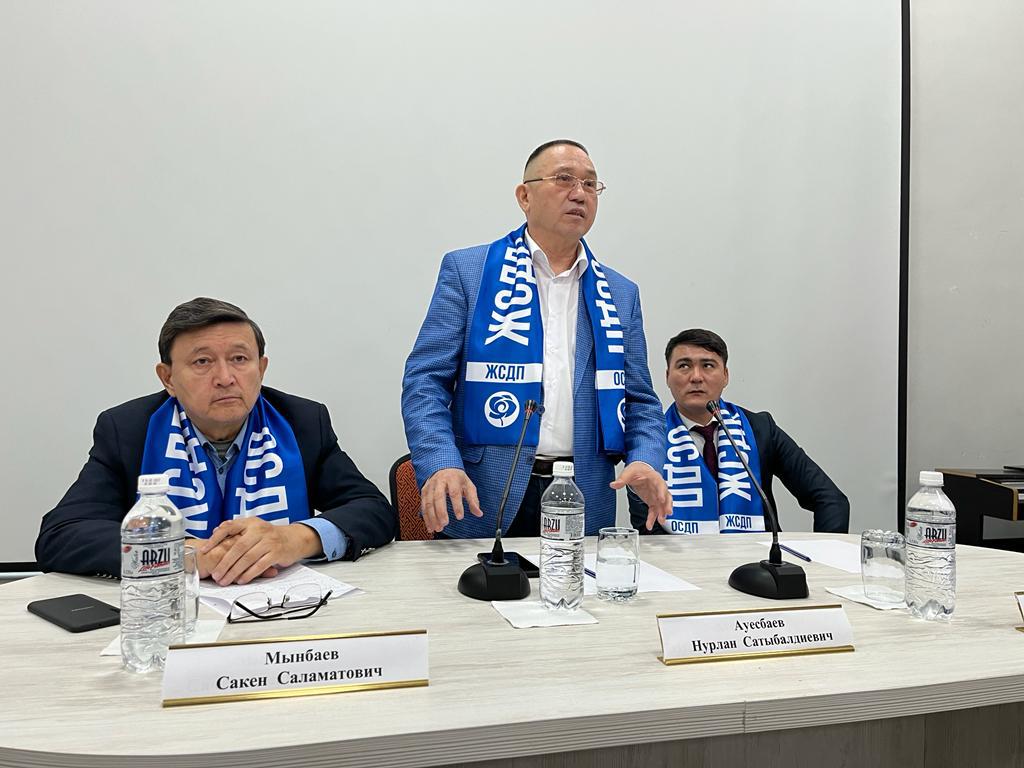 Нұрлан Әуесбаев Жанаөзен қаласындағы сайлаушылармен кездесті