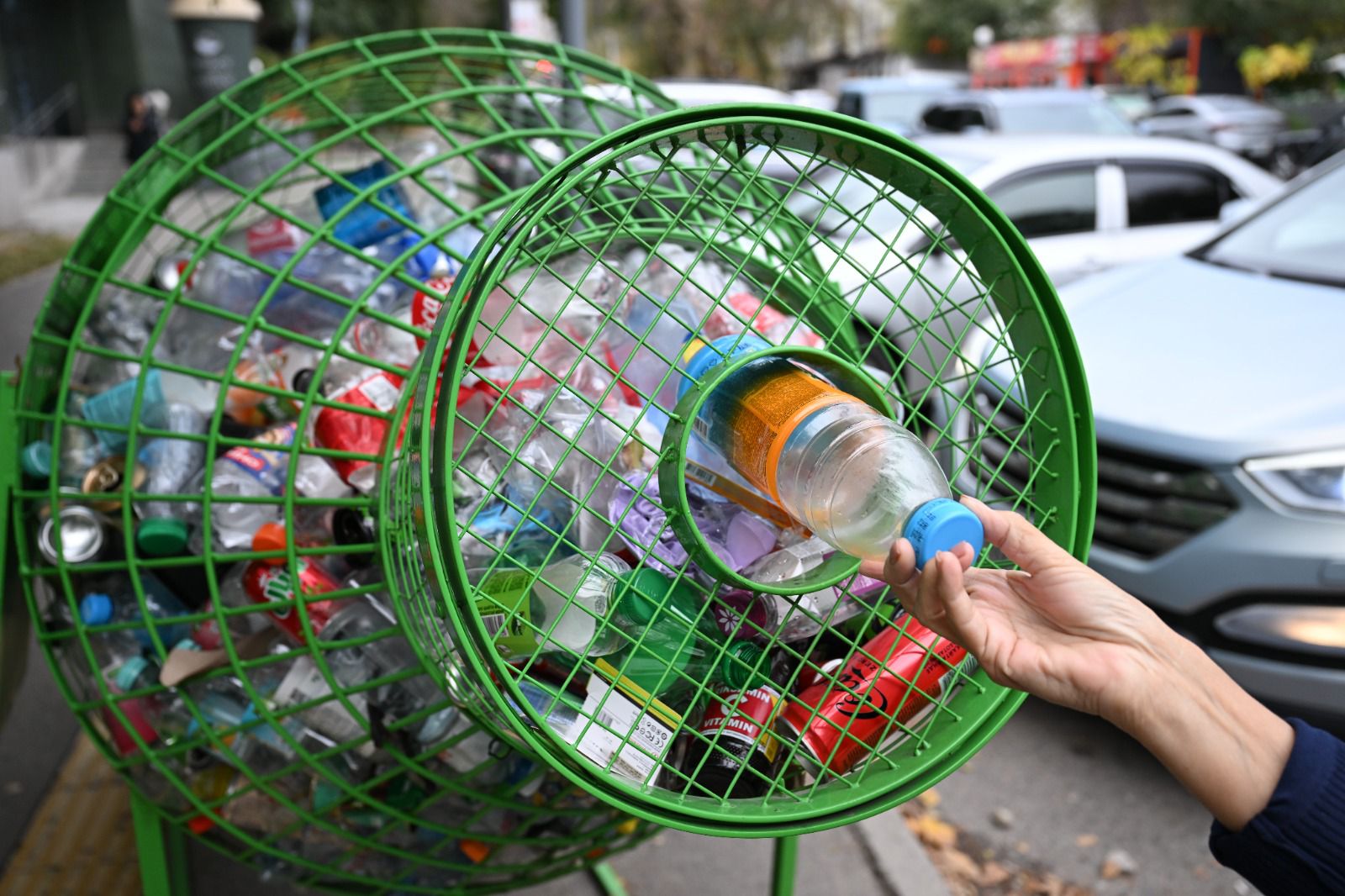 Almatyda «Plastic Reboot» plastik jinaý aktsiiasy bastaý aldy