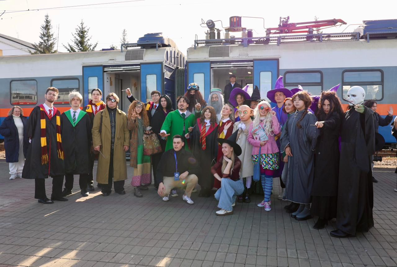 Qazaqstanda alǵashqy «Potter poiyzyna» 300-den astam jolaýshy qatysty