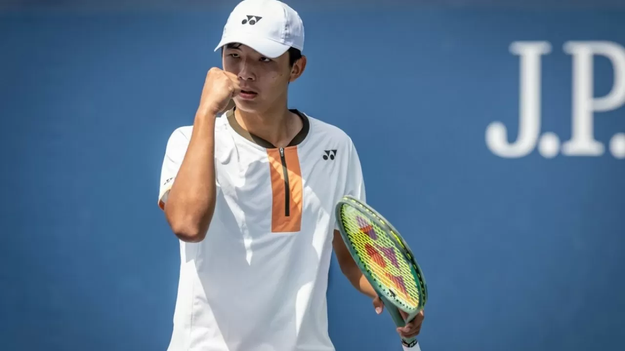 Australian Open-2026: 17 жасар Заңғар Нұрланұлы жасөспірімдер арасындағы турнирде жартылай финалға шықты