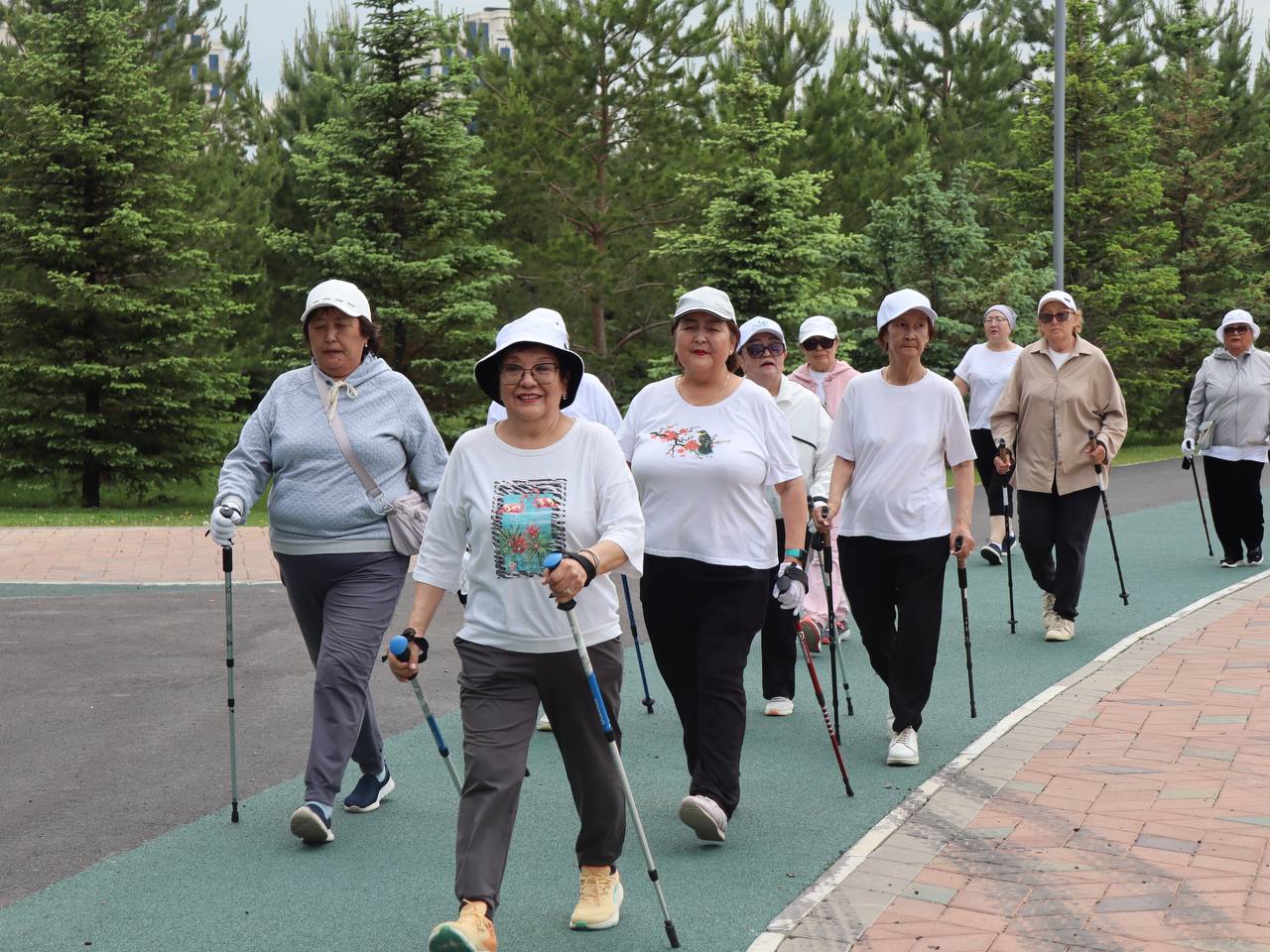 Елімізде зейнет жасын қалай әдемі өткізуге болады?