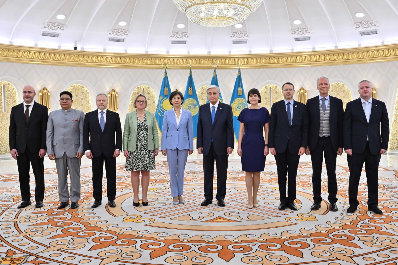 Қасым-Жомарт Тоқаев бірқатар мемлекеттің елшілерінен сенім грамоталарын қабылдады