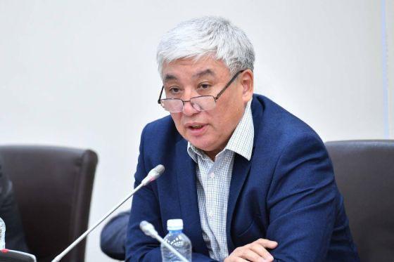 Бөріхан Нұрмұғамедов: Конституцияны эмоциямен емес, институттар арқылы бағалау уақыты