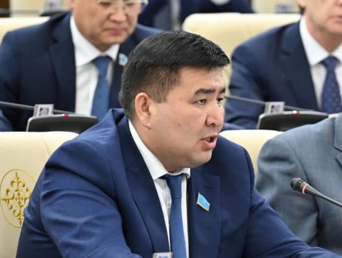 Мәжіліс депутаты Валентин күнімен 19 жыл бойы күресіп келе жатқанын айтты