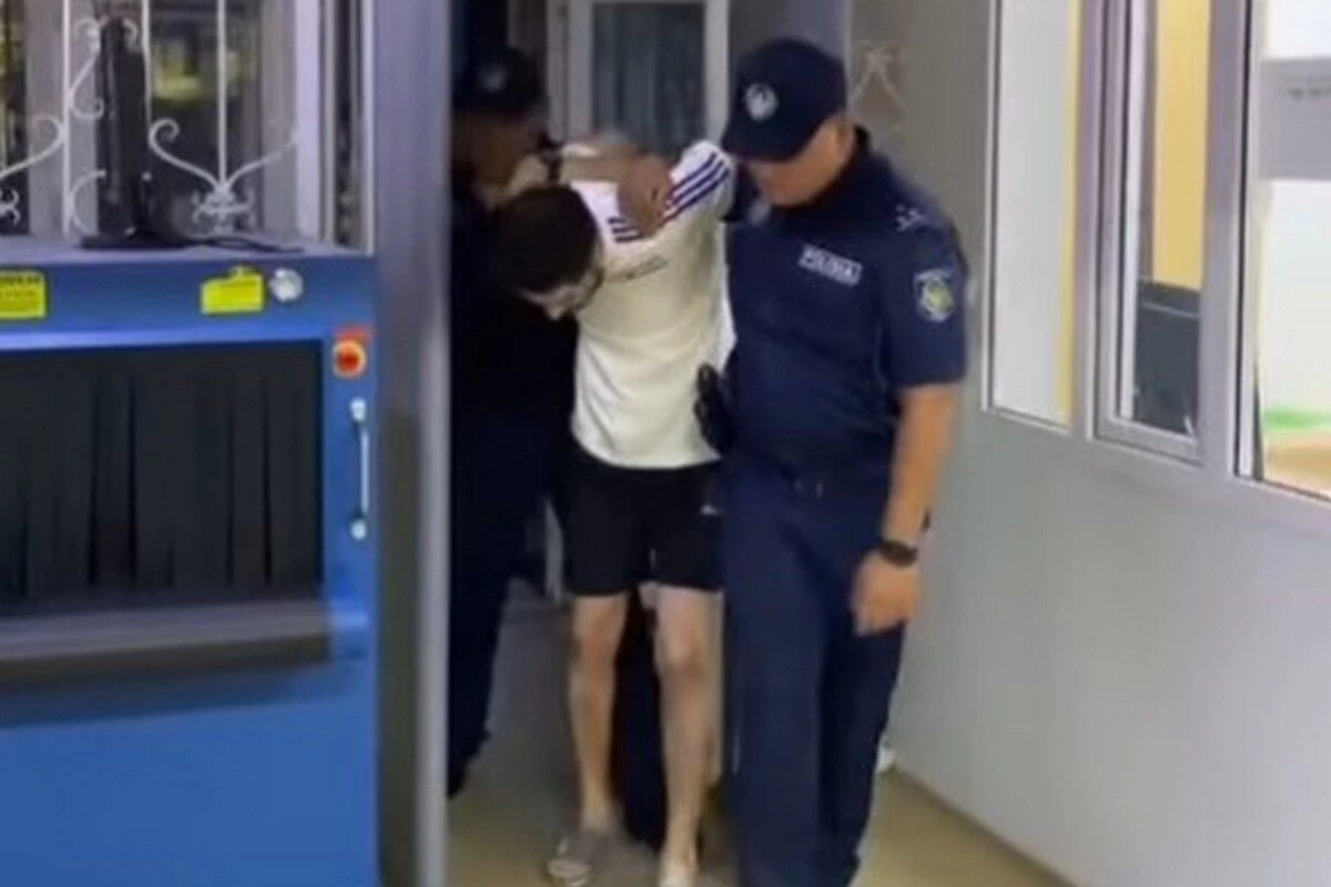 ەنشٸ ەبدٸجاپپار ەلقوجىنىڭ ۇستالعان سەتٸنٸڭ ۆيدەوسى تارادى