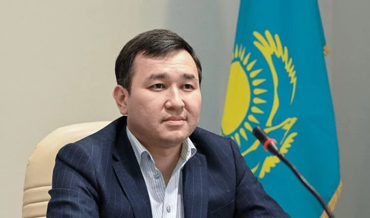 Advokat meditsinalyq kómekke zárý Áset Mataev karantinde otyrǵanyn aitty