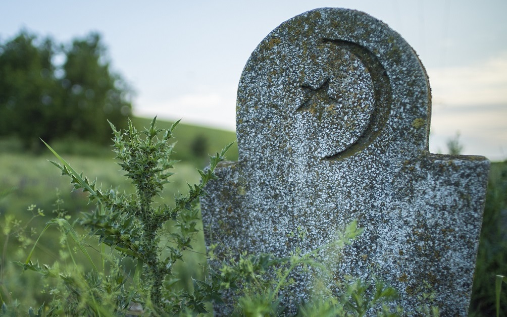 “Bir qabirge talas”: Qaraǵandyda sot eksgýmatsiiaǵa ruqsat berdi