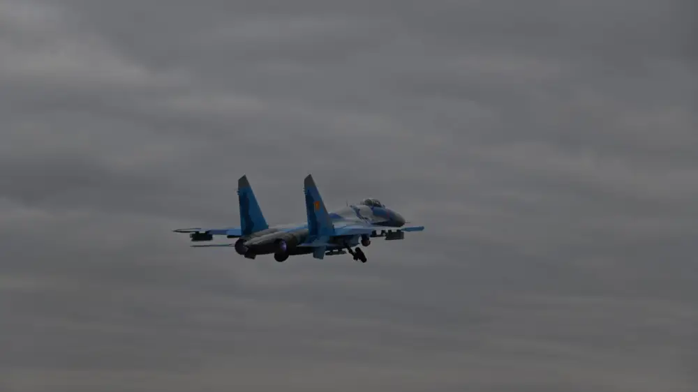 Қарағандыда Су-30СМ жойғышы құлады: ұшқыштар аман