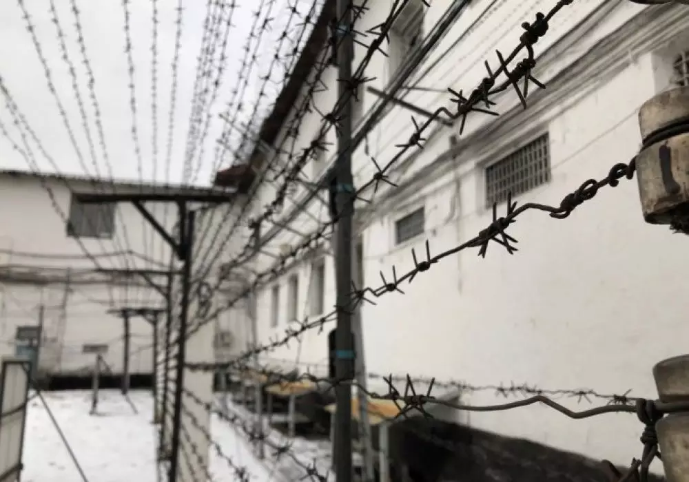 "Жағдай ауыр емес, өте ауыр": Депутат Қазақстан түрмелеріндегі жағдайды баяндады
