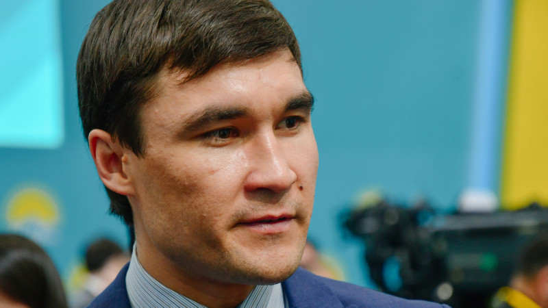 Серік Сәпиев жас балуанның "оқудан шығуына" қатысты пікір білдірді