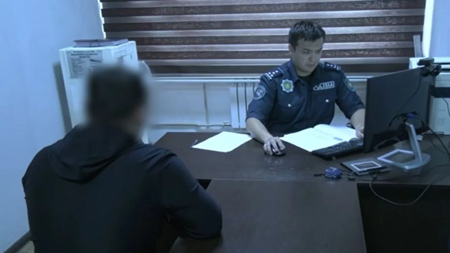 Алматыда такси жүргізушісін ұрған ер адам ұсталды
