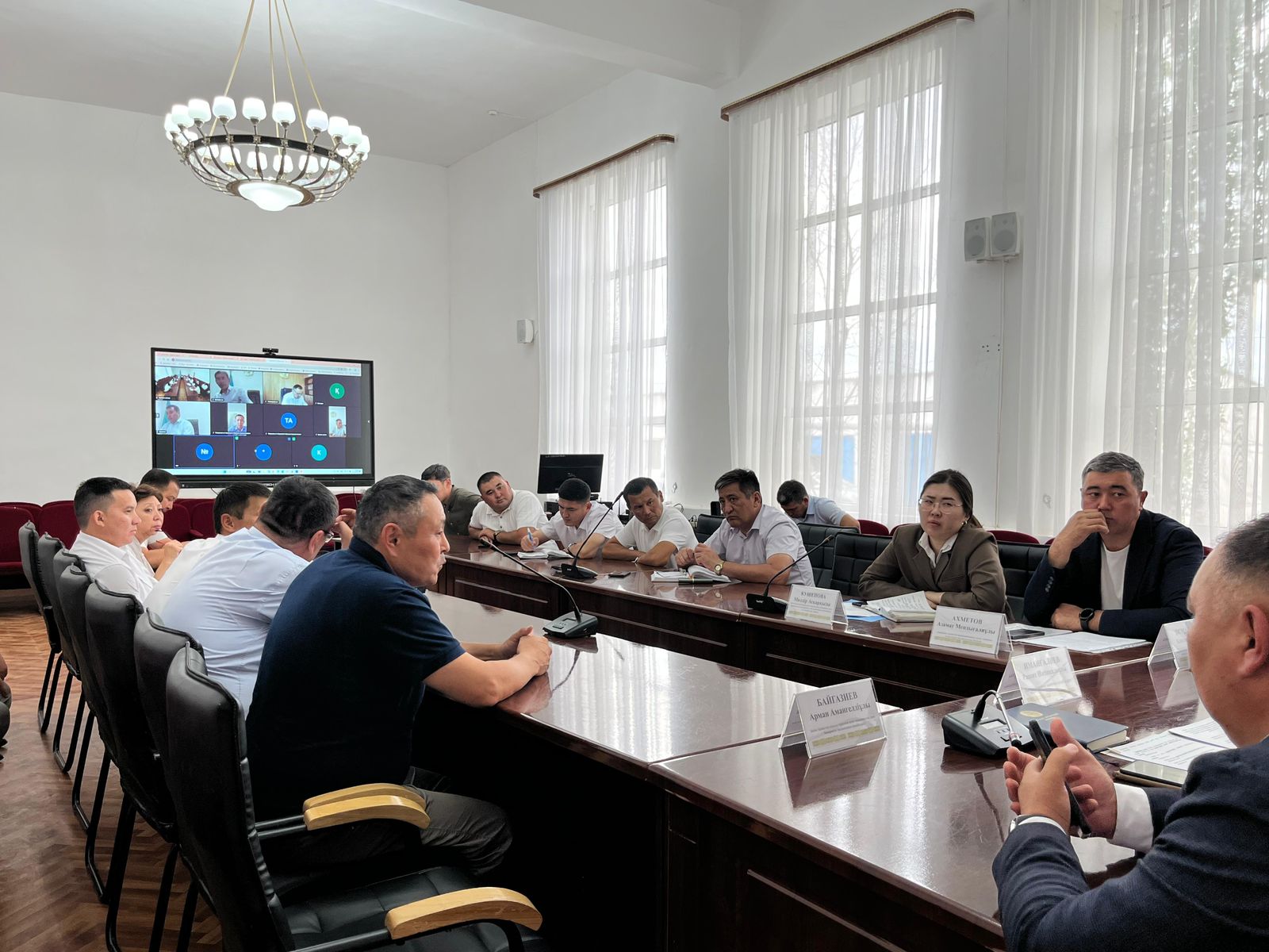 Оқудан – іске: «AMANAT» партиясы «Әкімдер мектебі» жобасының екінші кезеңін бастады