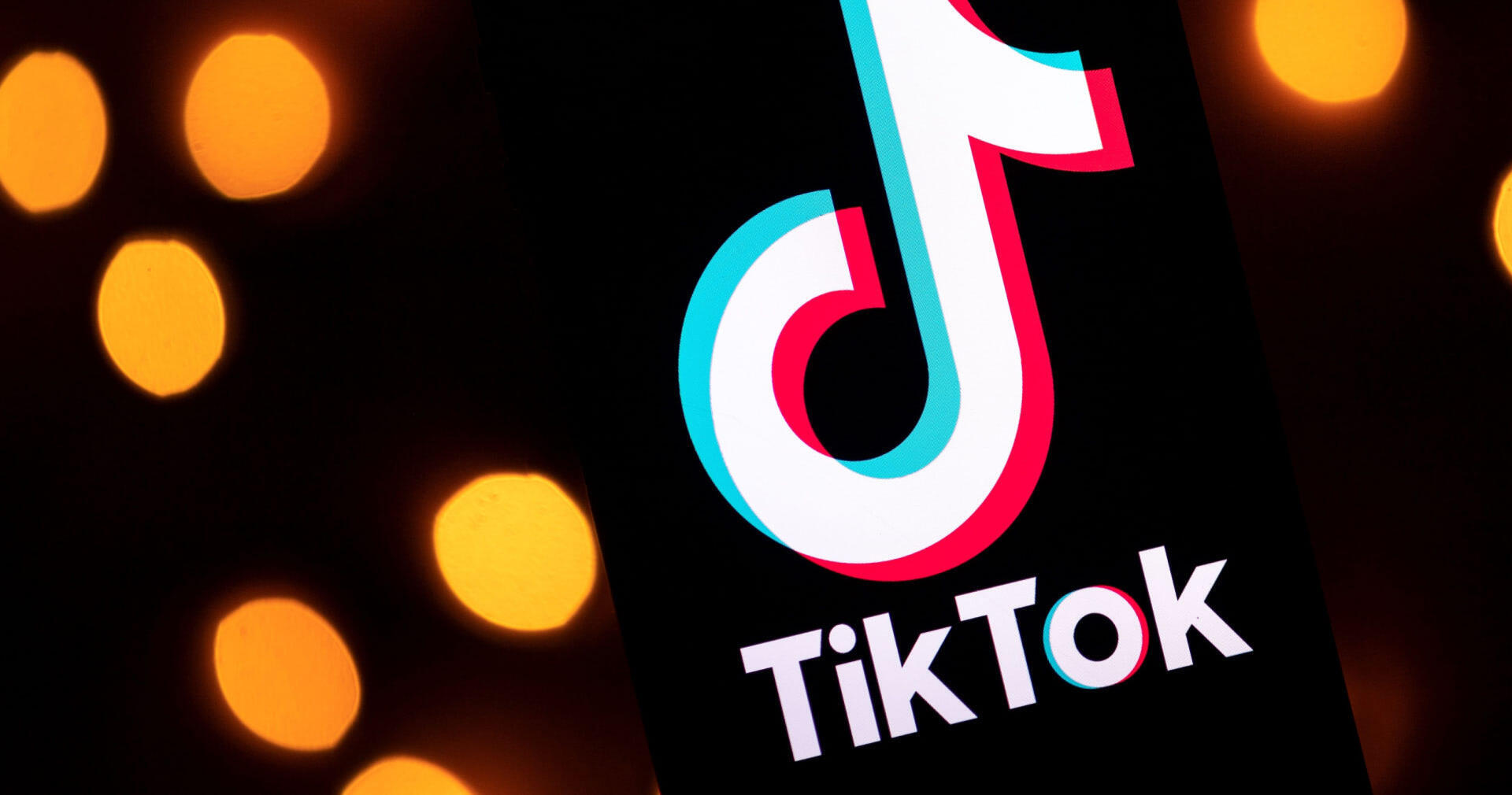 Қазақстанда TikTok бұғаттала ма: вице-министр жауап берді