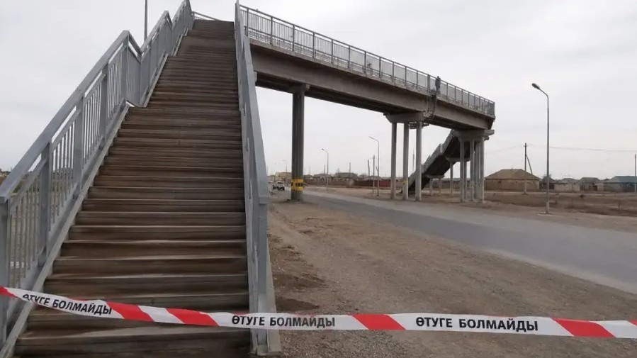 Atyraý oblysynda kópirden qulaǵan áiel oqiǵa ornynda kóz jumdy