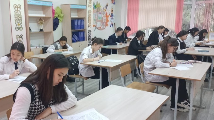 «БЖБ мен ТЖБ-ны енгізген шенеуніктер жауап беруі керек» – Мәжіліс депутаты