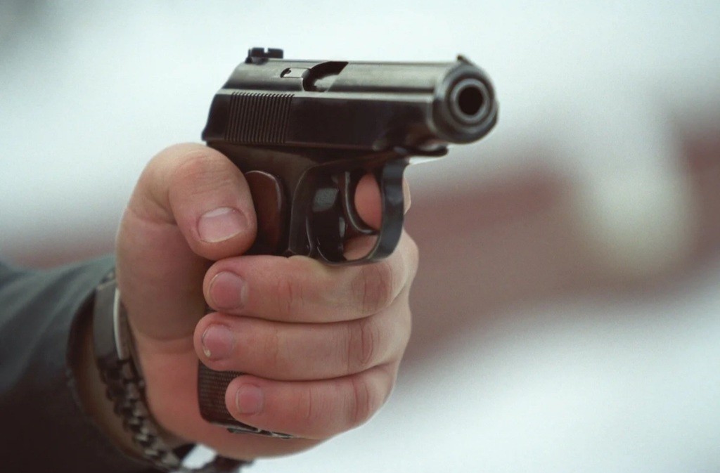 Бұрынғы полицей 23 жастағы ұлын атып өлтірді