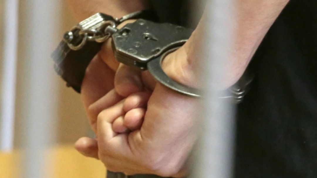 118 ميلليون تەڭگەگە الداپ سوققان اۆتوسالون مەنەدجەرٸ شەتەلدەن ۇستالدى