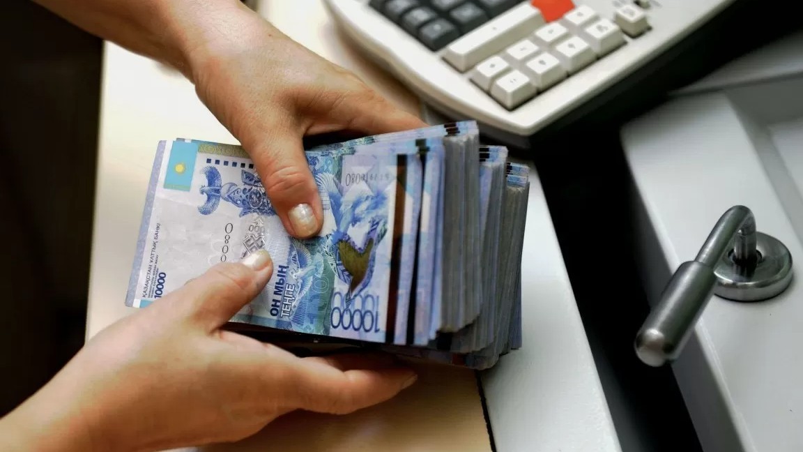 Астанада бөтен адамның атына 1,4 млн теңге несие рәсімдеген күдікті ұсталды