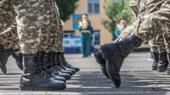Áskerdegi álimjettik: sarbazdy urǵan serjantqa úkim shyqty
