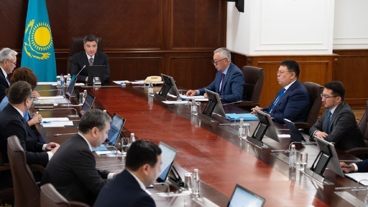 Ұлттық және инфрақұрылымдық жобаларды жүзеге асыру барысында тауарлар мен көрсетілетін қызметтерді сатып алу кезінде қазақстандық кәсіпорындарға басымдық беріледі — Олжас Бектенов