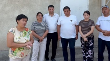 Жамбылдағы жол апаты: Бақытжан Базарбек зардап шеккен азаматтың отбасымен бірге видео жариялады