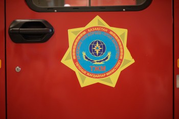 Қарағандыда кәріз қазу кезінде жұмысшыны топырақ басып қалды