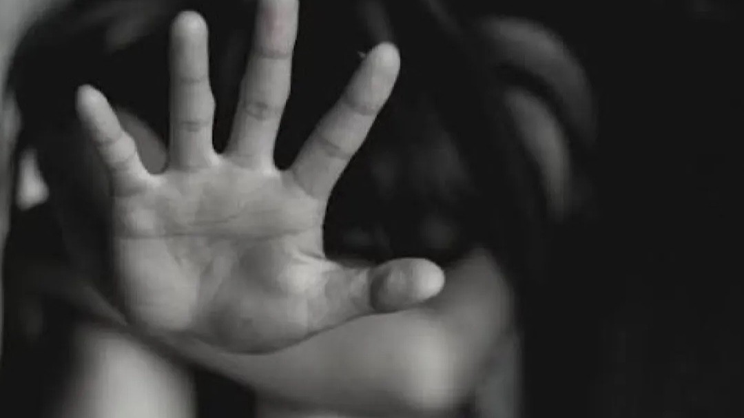Түркістан облысында ата-ана ақша үшін балаларын зорлаған еркекті кешірген