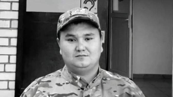 БҚО-да өрт сөндірушіні бала күнгі досы көлікпен қағып кетті