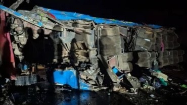 Мектеп оқушылары мінген автобус апатқа ұшырап, 20 адам көз жұмды