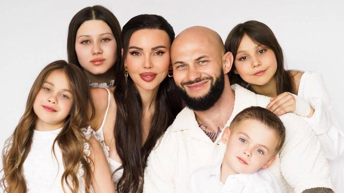 Ресейлік рэпер Джиган үйінде оқ жаудырды: балалар шкафқа тығылып, анасынан көмек сұраған
