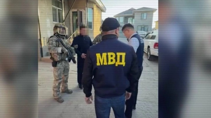 Шекара бекетіндегі бопсалау: Жамбылда қылмыстық топ ұсталды