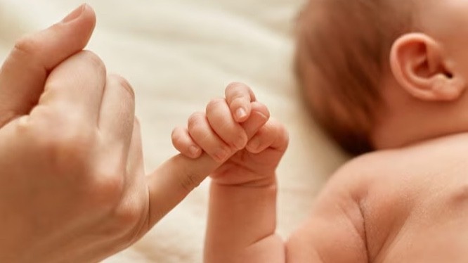 Сәбиін емізген күйі ұйықтап кеткен ана перзентінен айырылды